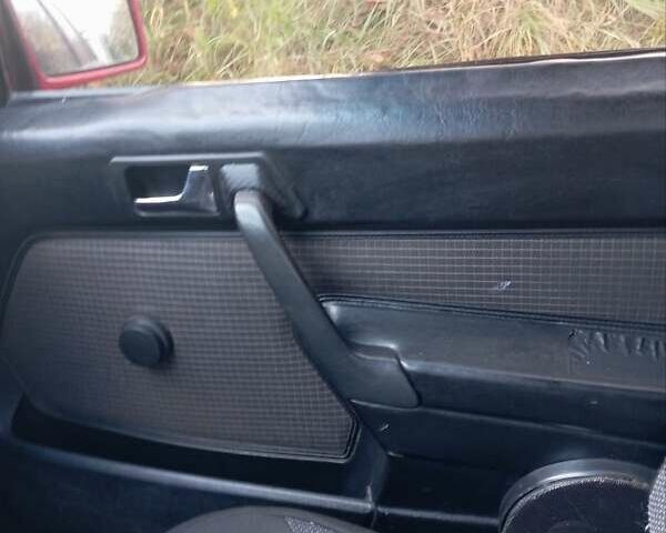 Червоний Мерседес 190, об'ємом двигуна 2 л та пробігом 300 тис. км за 971 $, фото 3 на Automoto.ua