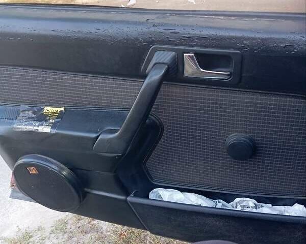 Червоний Мерседес 190, об'ємом двигуна 2 л та пробігом 300 тис. км за 971 $, фото 6 на Automoto.ua