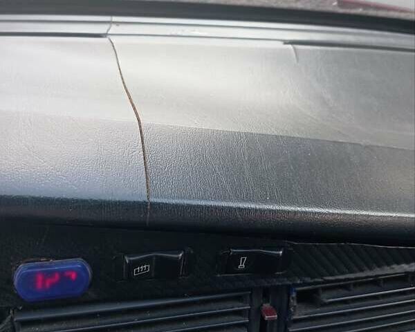 Червоний Мерседес 190, об'ємом двигуна 2 л та пробігом 300 тис. км за 971 $, фото 4 на Automoto.ua