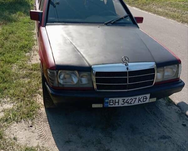 Червоний Мерседес 190, об'ємом двигуна 2 л та пробігом 300 тис. км за 971 $, фото 7 на Automoto.ua