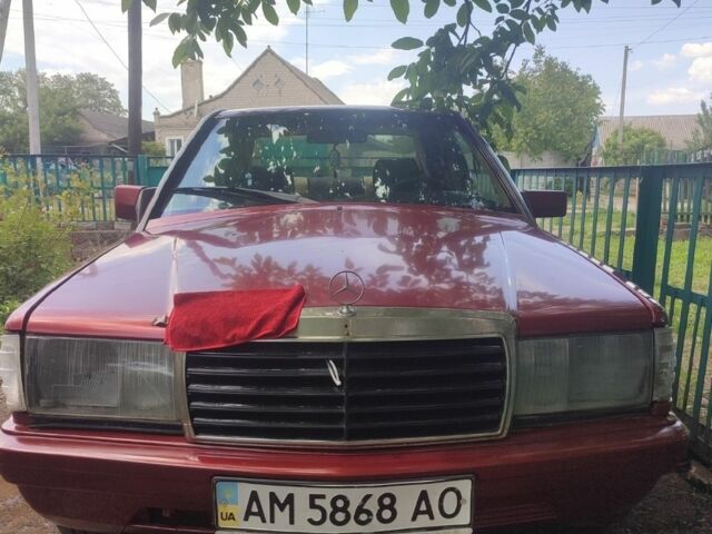 Червоний Мерседес 190, об'ємом двигуна 2 л та пробігом 350 тис. км за 1668 $, фото 3 на Automoto.ua
