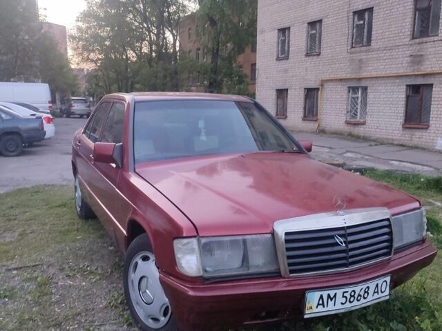 Червоний Мерседес 190, об'ємом двигуна 2 л та пробігом 350 тис. км за 1668 $, фото 2 на Automoto.ua