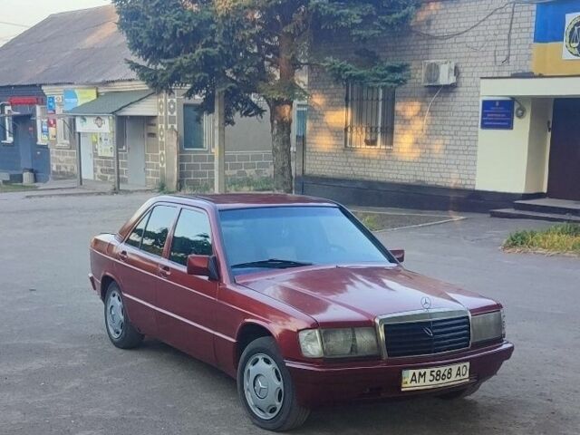 Червоний Мерседес 190, об'ємом двигуна 2 л та пробігом 350 тис. км за 1668 $, фото 4 на Automoto.ua