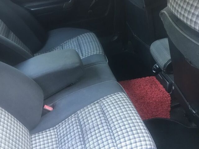 Червоний Мерседес 190, об'ємом двигуна 2.6 л та пробігом 425 тис. км за 2300 $, фото 5 на Automoto.ua