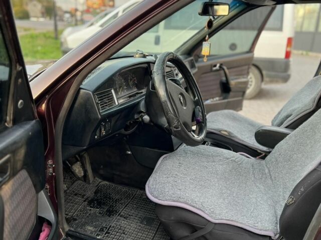 Красный Мерседес 190, объемом двигателя 2.3 л и пробегом 450 тыс. км за 1200 $, фото 13 на Automoto.ua