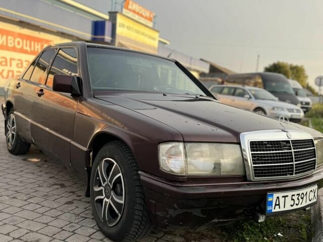 Красный Мерседес 190, объемом двигателя 2.3 л и пробегом 450 тыс. км за 1200 $, фото 14 на Automoto.ua