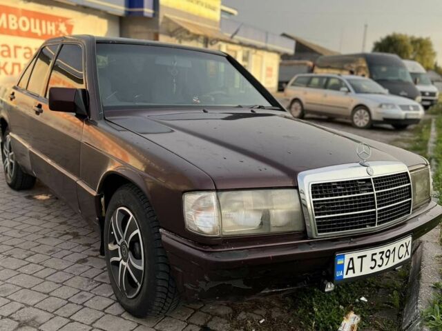 Красный Мерседес 190, объемом двигателя 2.3 л и пробегом 450 тыс. км за 1200 $, фото 1 на Automoto.ua