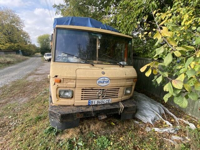 Желтый Мерседес 190, объемом двигателя 3.8 л и пробегом 2 тыс. км за 2500 $, фото 4 на Automoto.ua