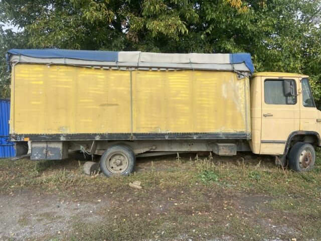 Желтый Мерседес 190, объемом двигателя 3.8 л и пробегом 2 тыс. км за 2500 $, фото 1 на Automoto.ua