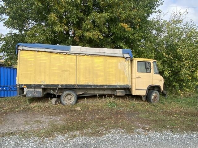 Желтый Мерседес 190, объемом двигателя 3.8 л и пробегом 2 тыс. км за 2500 $, фото 2 на Automoto.ua