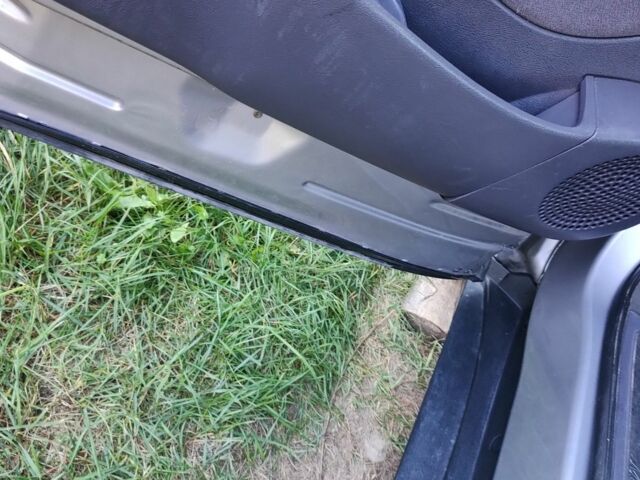 Мерседес 190 1999 у Новояворівськ на Automoto.ua Сірий Мерседес 190, об'ємом двигуна 1.9 л та пробігом 230 тис. км за 4050 $, фото 12 на Automoto.ua