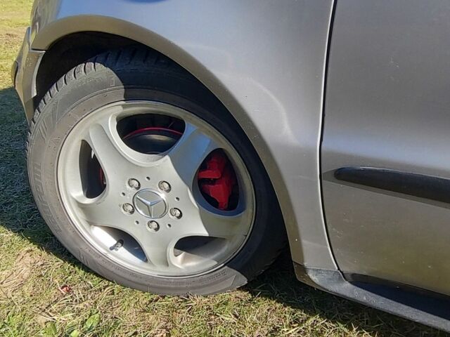 Мерседес 190 1999 у Новояворівськ на Automoto.ua Сірий Мерседес 190, об'ємом двигуна 1.9 л та пробігом 230 тис. км за 4050 $, фото 4 на Automoto.ua