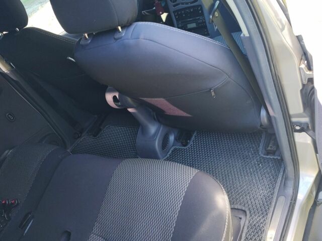 Мерседес 190 1999 у Новояворівськ на Automoto.ua Сірий Мерседес 190, об'ємом двигуна 1.9 л та пробігом 230 тис. км за 4050 $, фото 8 на Automoto.ua