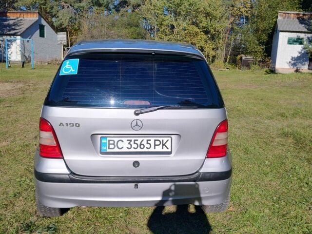 Мерседес 190 1999 у Новояворівськ на Automoto.ua Сірий Мерседес 190, об'ємом двигуна 1.9 л та пробігом 230 тис. км за 4050 $, фото 3 на Automoto.ua