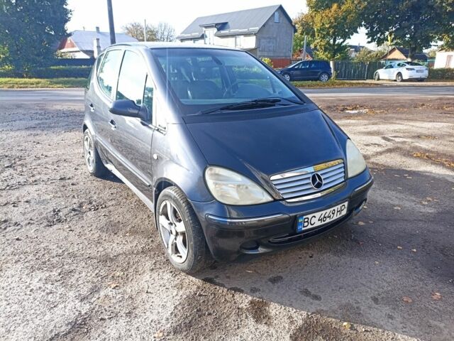 Серый Мерседес 190, объемом двигателя 1.9 л и пробегом 176 тыс. км за 2950 $, фото 2 на Automoto.ua