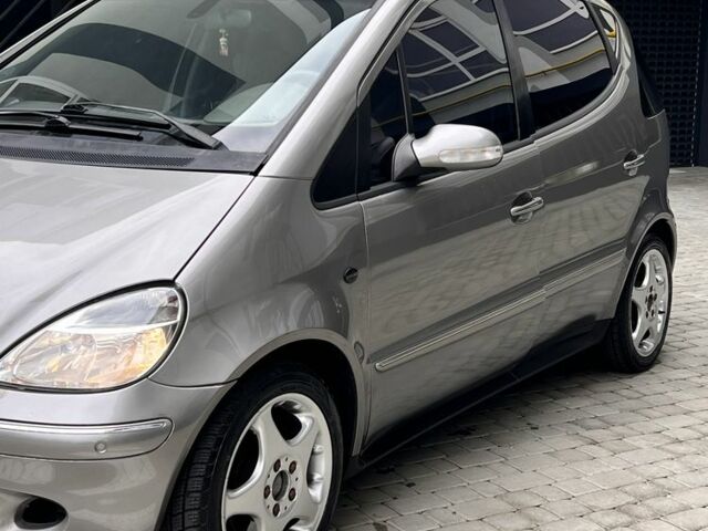 Сірий Мерседес 190, об'ємом двигуна 1.9 л та пробігом 206 тис. км за 4500 $, фото 3 на Automoto.ua