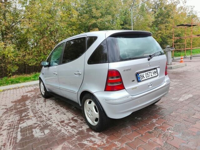 Мерседес 190 2004 в Ровно на Automoto.ua Серый Мерседес 190, объемом двигателя 1.9 л и пробегом 286 тыс. км за 3700 $, фото 1 на Automoto.ua