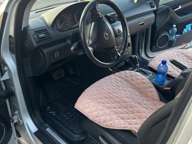 Сірий Мерседес 190, об'ємом двигуна 2 л та пробігом 258 тис. км за 4999 $, фото 4 на Automoto.ua