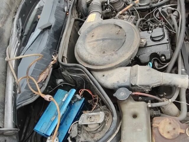 Серый Мерседес 190, объемом двигателя 2 л и пробегом 600 тыс. км за 700 $, фото 7 на Automoto.ua