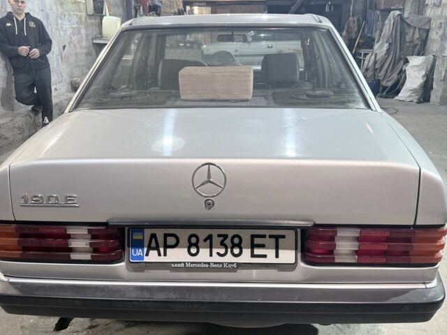 Сірий Мерседес 190, об'ємом двигуна 2 л та пробігом 1 тис. км за 2902 $, фото 3 на Automoto.ua