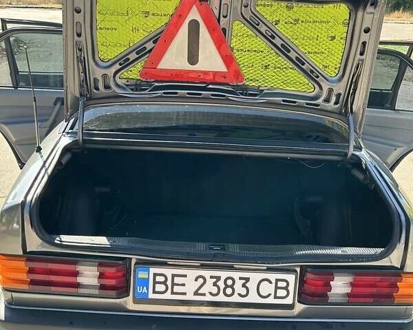 Сірий Мерседес 190, об'ємом двигуна 2.5 л та пробігом 275 тис. км за 5500 $, фото 21 на Automoto.ua