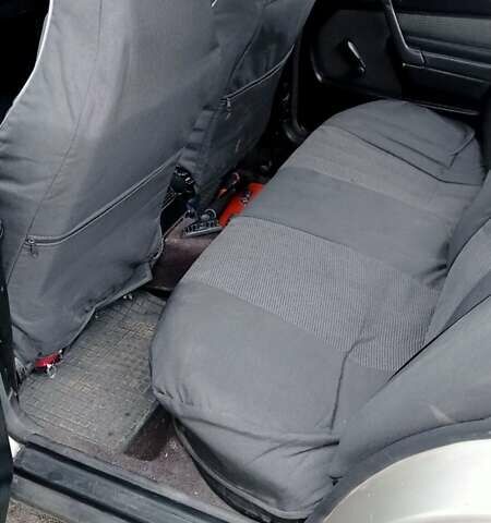 Серый Мерседес 190, объемом двигателя 2 л и пробегом 460 тыс. км за 1700 $, фото 2 на Automoto.ua