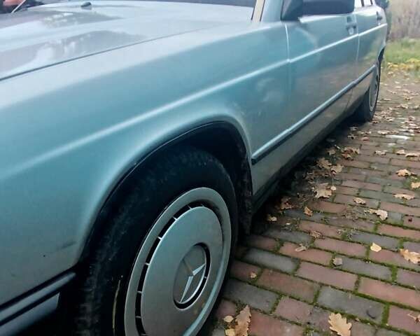 Сірий Мерседес 190, об'ємом двигуна 2.3 л та пробігом 450 тис. км за 1184 $, фото 1 на Automoto.ua