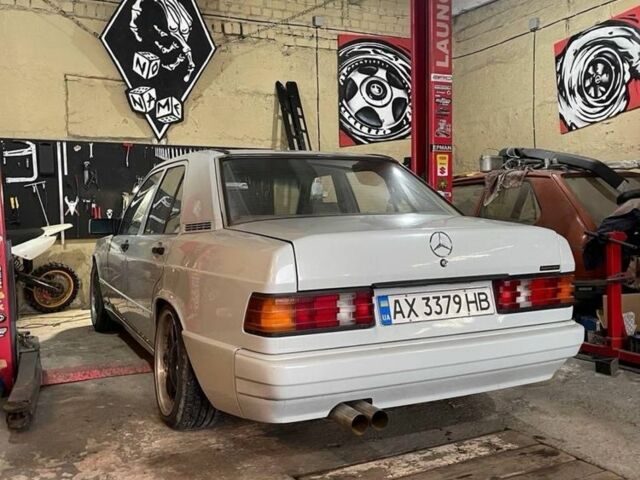 Серый Мерседес 190, объемом двигателя 2 л и пробегом 200 тыс. км за 5500 $, фото 2 на Automoto.ua