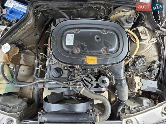 Серый Мерседес 190, объемом двигателя 1.8 л и пробегом 300 тыс. км за 5300 $, фото 20 на Automoto.ua