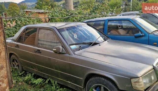 Серый Мерседес 190, объемом двигателя 2 л и пробегом 200 тыс. км за 3700 $, фото 3 на Automoto.ua