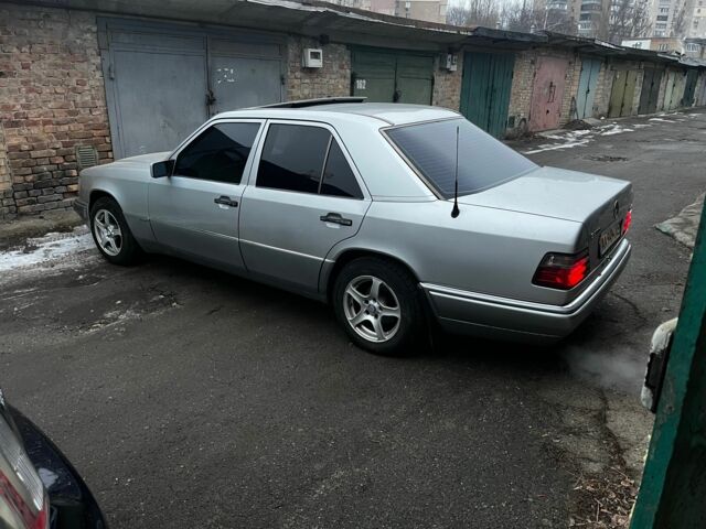 Серый Мерседес 190, объемом двигателя 0 л и пробегом 249 тыс. км за 7500 $, фото 4 на Automoto.ua