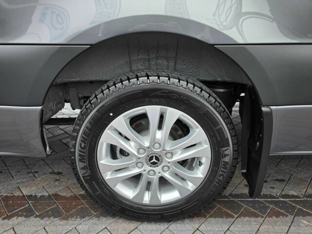 Серый Мерседес 190, объемом двигателя 3 л и пробегом 1 тыс. км за 122447 $, фото 17 на Automoto.ua