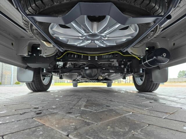 Серый Мерседес 190, объемом двигателя 3 л и пробегом 1 тыс. км за 122447 $, фото 18 на Automoto.ua