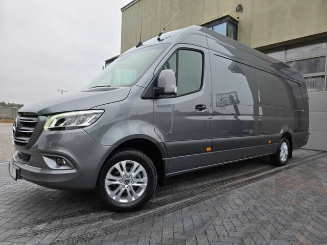 Серый Мерседес 190, объемом двигателя 3 л и пробегом 1 тыс. км за 122447 $, фото 3 на Automoto.ua