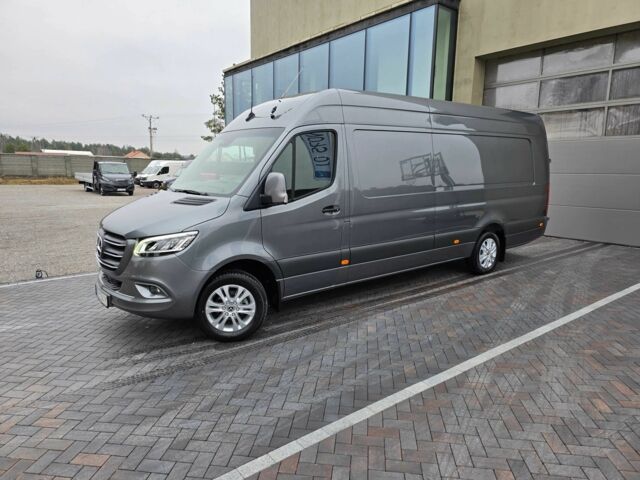 Серый Мерседес 190, объемом двигателя 3 л и пробегом 1 тыс. км за 122447 $, фото 2 на Automoto.ua