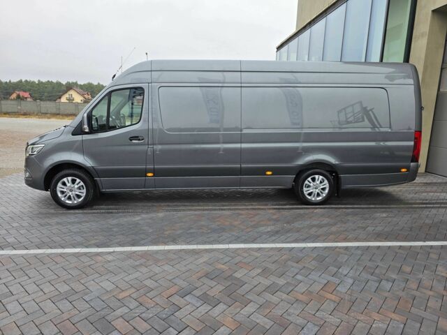 Серый Мерседес 190, объемом двигателя 3 л и пробегом 1 тыс. км за 122447 $, фото 4 на Automoto.ua