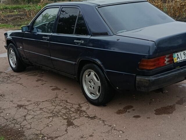 Синій Мерседес 190, об'ємом двигуна 2 л та пробігом 452 тис. км за 837 $, фото 4 на Automoto.ua