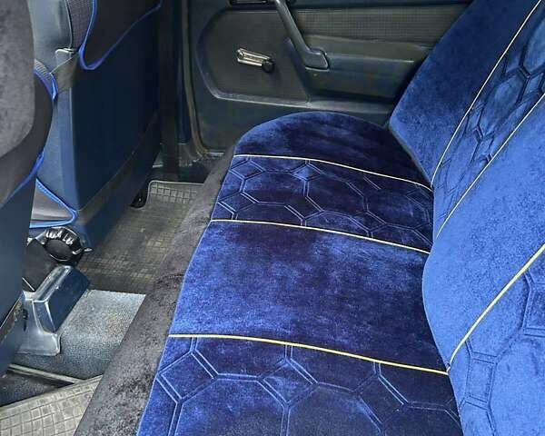 Синий Мерседес 190, объемом двигателя 2 л и пробегом 377 тыс. км за 1200 $, фото 2 на Automoto.ua