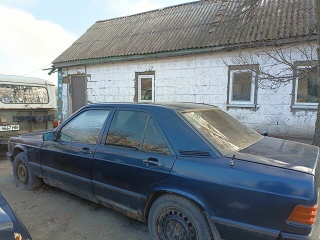 Синий Мерседес 190, объемом двигателя 2 л и пробегом 100 тыс. км за 1500 $, фото 8 на Automoto.ua