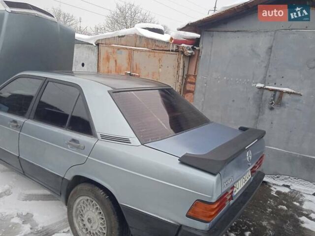 Синий Мерседес 190, объемом двигателя 1.98 л и пробегом 300 тыс. км за 1400 $, фото 2 на Automoto.ua