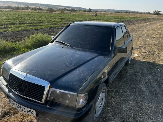 Зеленый Мерседес 190, объемом двигателя 2 л и пробегом 400 тыс. км за 2500 $, фото 1 на Automoto.ua