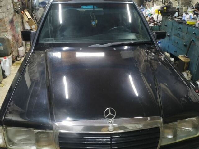 Зеленый Мерседес 190, объемом двигателя 2 л и пробегом 1 тыс. км за 3400 $, фото 3 на Automoto.ua