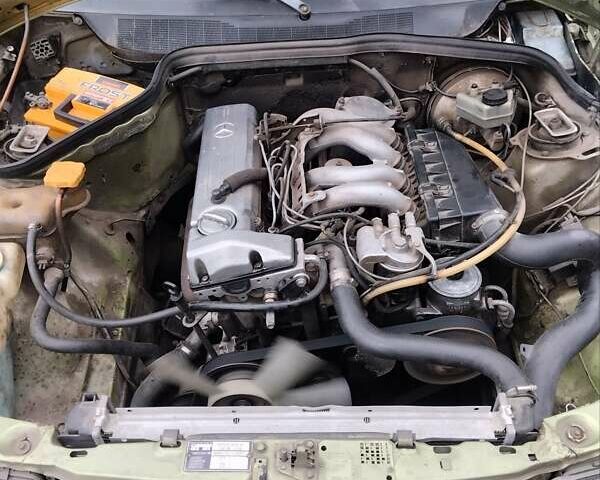 Зеленый Мерседес 190, объемом двигателя 2 л и пробегом 523 тыс. км за 1600 $, фото 5 на Automoto.ua