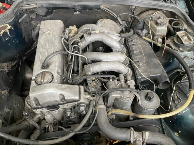 Мерседес 190 1986 в Виннице на Automoto.ua Зеленый Мерседес 190, объемом двигателя 2 л и пробегом 500 тыс. км за 1400 $, фото 14 на Automoto.ua