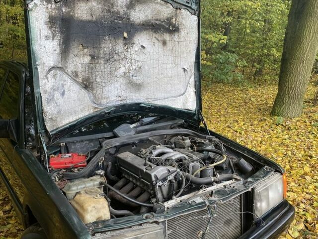 Мерседес 190 1986 в Виннице на Automoto.ua Зеленый Мерседес 190, объемом двигателя 2 л и пробегом 500 тыс. км за 1400 $, фото 15 на Automoto.ua