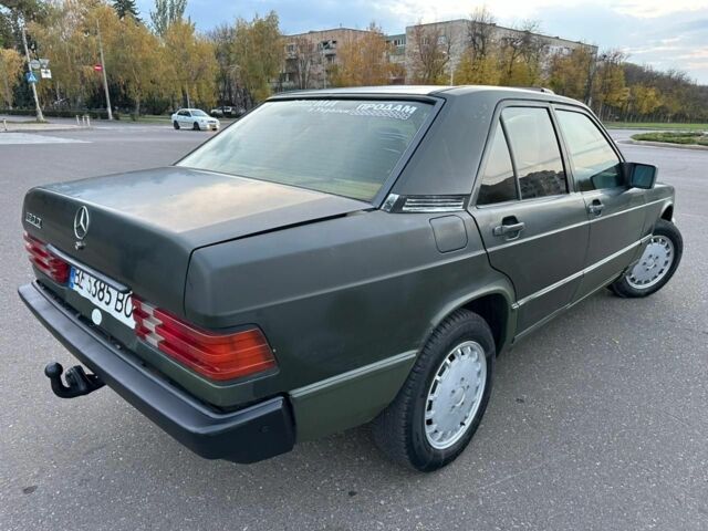 Зеленый Мерседес 190, объемом двигателя 2 л и пробегом 30 тыс. км за 1600 $, фото 2 на Automoto.ua