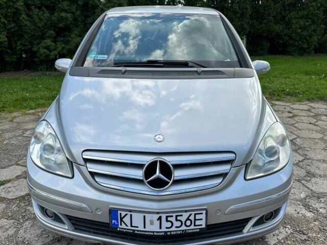 Білий Мерседес 200, об'ємом двигуна 2 л та пробігом 173 тис. км за 2386 $, фото 1 на Automoto.ua