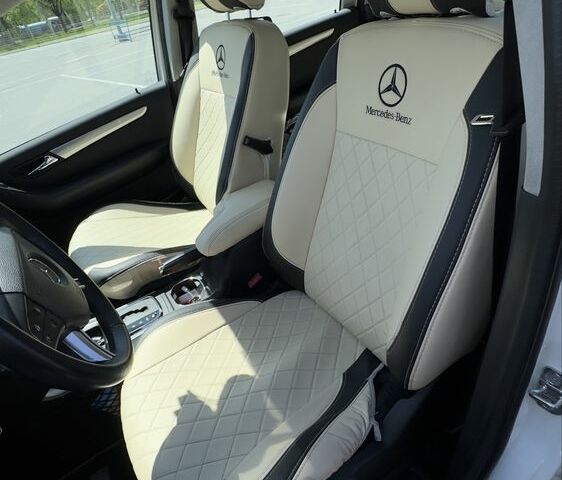 Белый Мерседес 200, объемом двигателя 2 л и пробегом 117 тыс. км за 9500 $, фото 4 на Automoto.ua