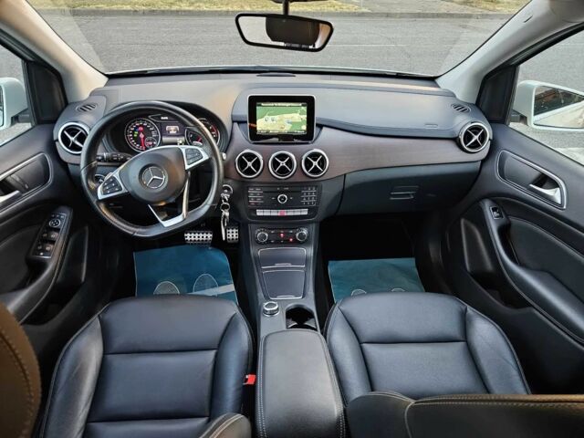 Білий Мерседес 200, об'ємом двигуна 2.2 л та пробігом 134 тис. км за 7800 $, фото 10 на Automoto.ua
