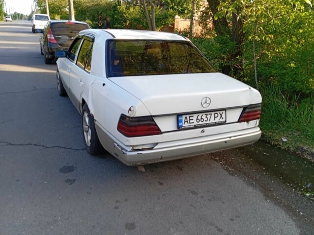 Білий Мерседес 200, об'ємом двигуна 2 л та пробігом 454 тис. км за 2000 $, фото 3 на Automoto.ua
